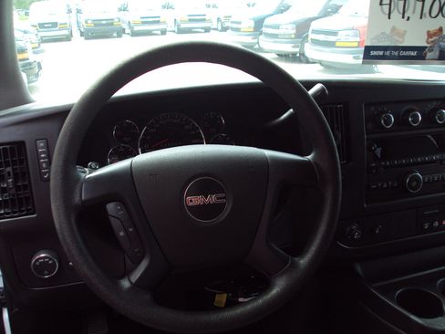 Used 2014 GMC Savana 1500 LT w/ LT Preferred Equipment Group image 31