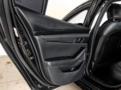 Used 2021 MAZDA MAZDA3 s image 41