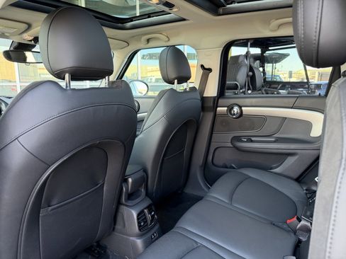 Used 2023 MINI Cooper Countryman SE w/ Storage Package image 31