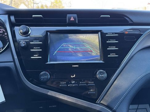 Used 2020 Toyota Camry SE image 15