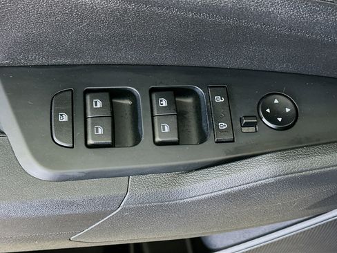 Used 2025 Kia Sportage LX image 15