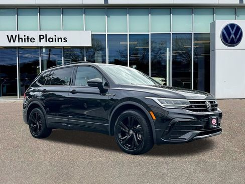 Used 2023 Volkswagen Tiguan SE R-Line AWD/4WD image 1