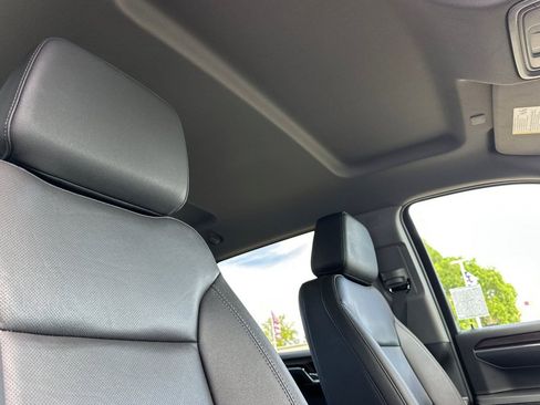 Used 2024 GMC Sierra 1500 SLT image 17