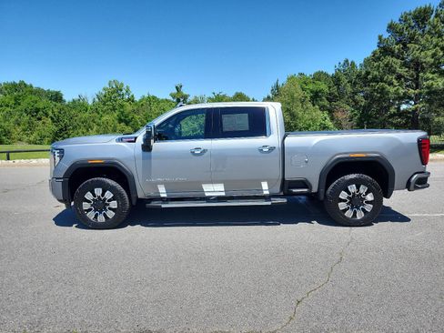 Certified 2025 GMC Sierra 2500 Denali w/ Denali Reserve Package AWD/4WD image 2