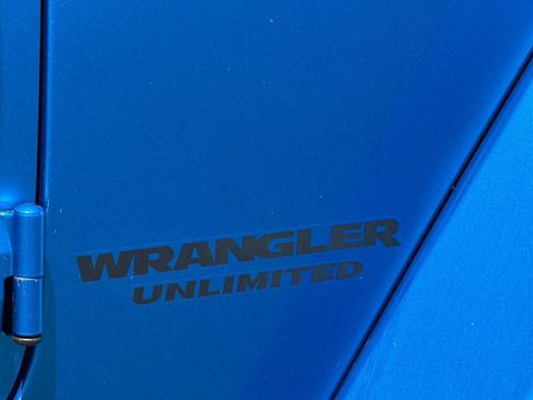 Used 2014 Jeep Wrangler Unlimited Sahara AWD/4WD image 26