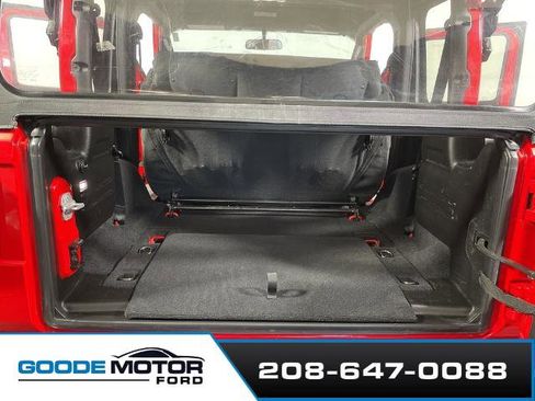 Used 2020 Jeep Wrangler Sport image 28