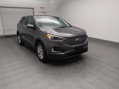 Used 2023 Ford Edge SEL image 13