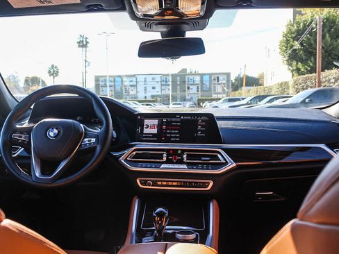 Certified 2023 BMW X6 xDrive40i image 12