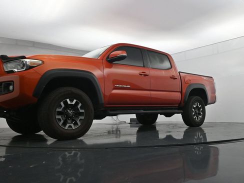 Used 2016 Toyota Tacoma TRD Off-Road w/ Towing Package AWD/4WD image 20