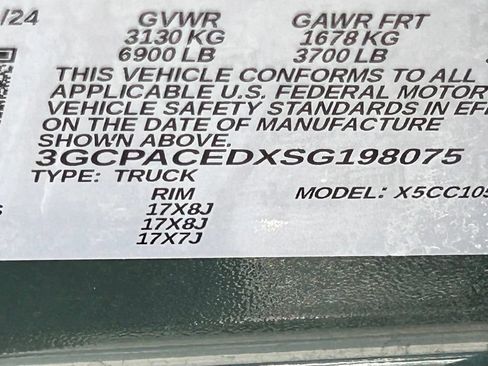 Used 2025 Chevrolet Silverado 1500 LT RWD image 10