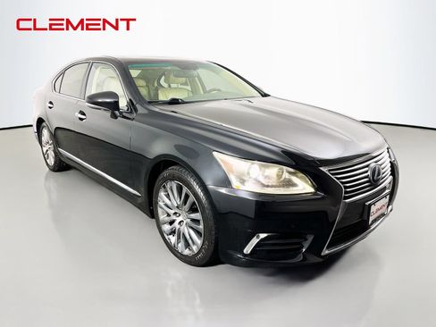 Used 2017 Lexus LS 460 w/ Comfort Package RWD image 4