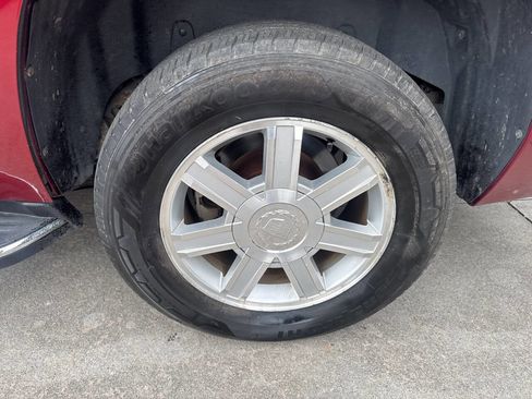 Used 2009 Cadillac Escalade AWD image 30