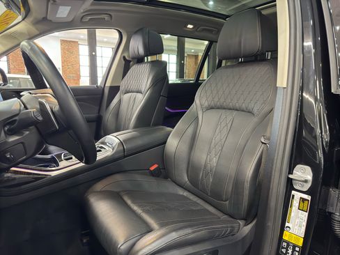 Used 2023 BMW X7 xDrive40i w/ Premium Package image 25