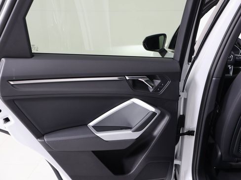 Used 2023 Audi Q3 2.0T Premium w/ Convenience Package image 23