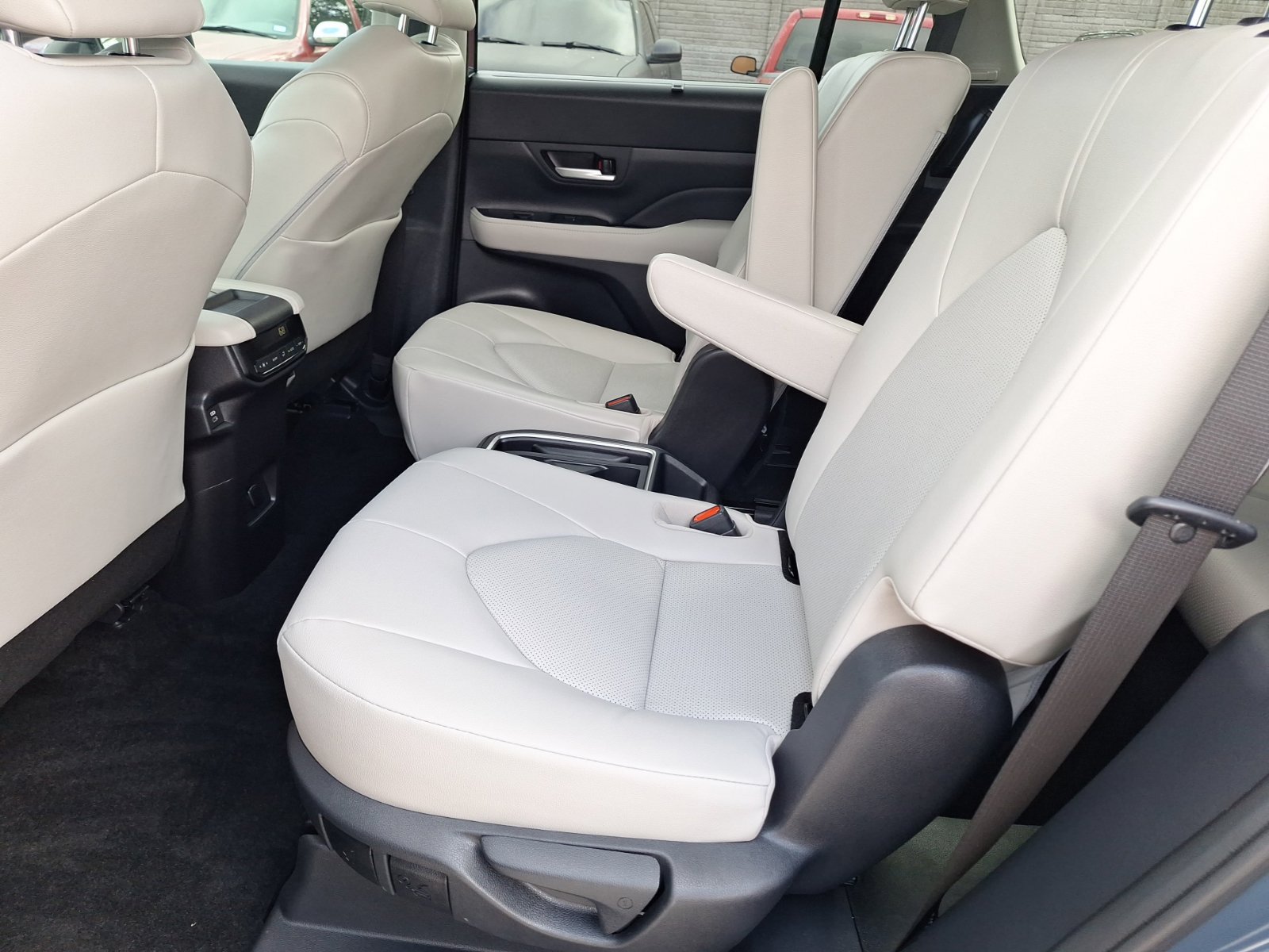 Used 2026 Toyota Grand Highlander FWD image 28