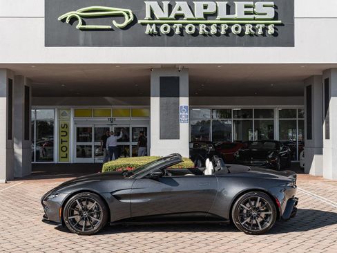 Used 2021 Aston Martin V8 Vantage Roadster image 44