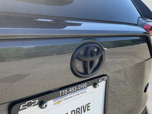 Used 2019 Toyota RAV4 XLE image 27