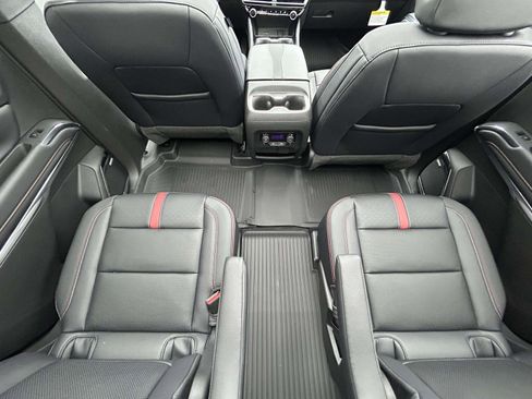 New 2026 Chevrolet Traverse RS w/ LPO, Floor Liner Package image 14