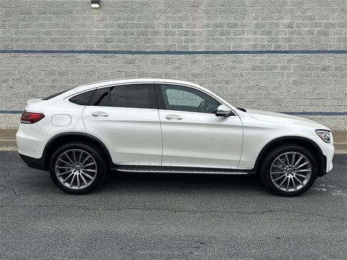 Used 2021 Mercedes-Benz GLC 300 4MATIC Coupe image 8