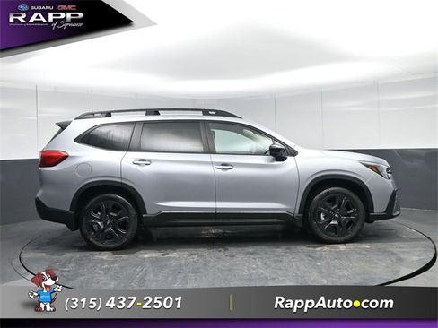 Used 2025 Subaru Ascent Bronze Edition image 3