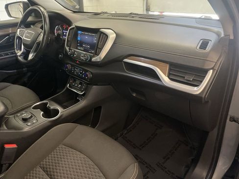 Used 2020 GMC Terrain SLE w/ Driver Convenience Package image 22