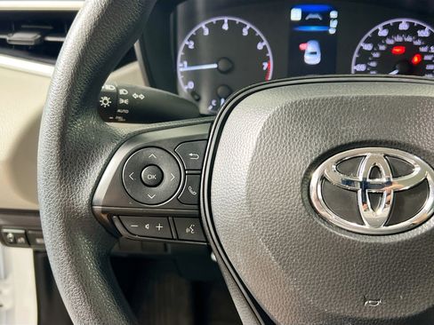 New 2025 Toyota Corolla LE image 18