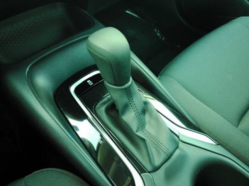 Used 2025 Toyota Corolla LE FWD image 43