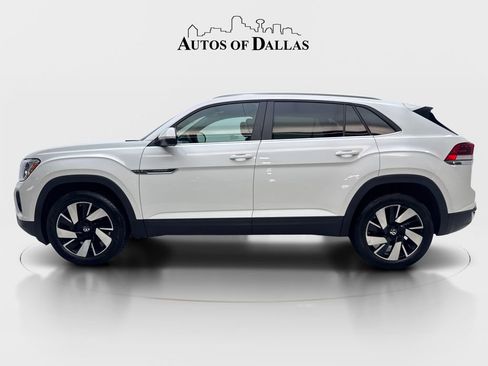 Used 2025 Volkswagen Atlas Cross Sport SE AWD/4WD image 5