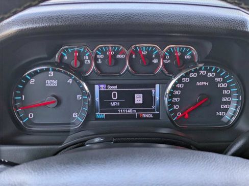 Used 2019 Chevrolet Suburban Premier AWD/4WD image 11