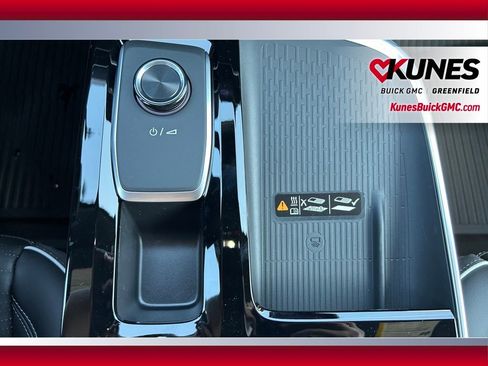 New 2026 Buick Enclave Sport Touring w/ LPO, Floor Liner Package image 40