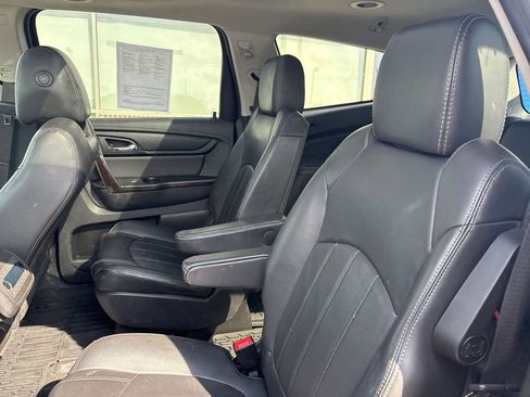 Used 2017 Chevrolet Traverse Premier image 40