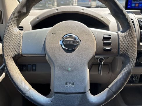 Used 2008 Nissan Frontier SE w/ SE Value Truck Pkg AWD/4WD image 19