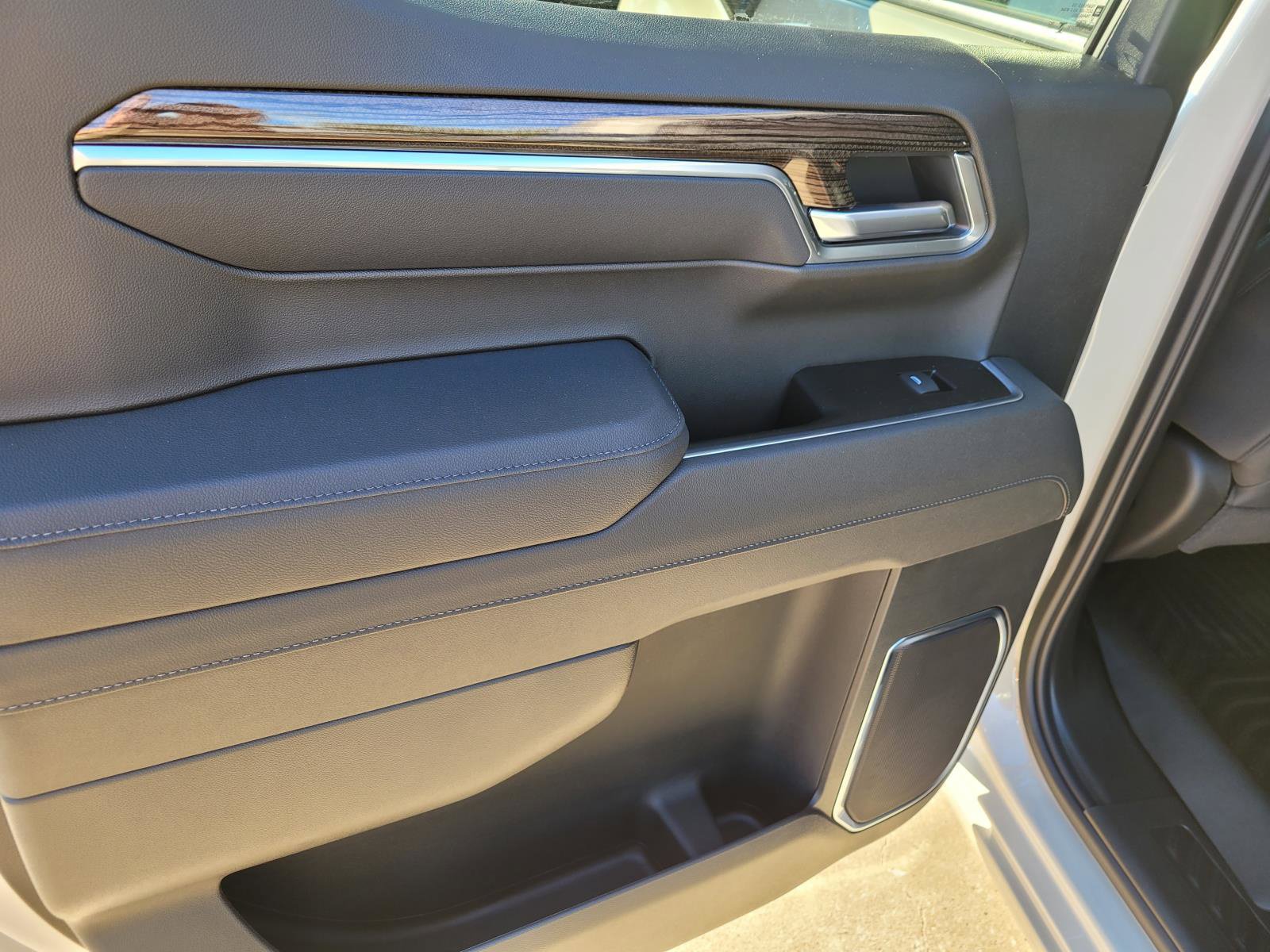 New 2026 Chevrolet Silverado 1500 RST w/ Texas Edition Plus RWD image 7