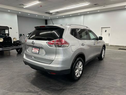 Used 2015 Nissan Rogue SV w/ SV Premium Package image 5