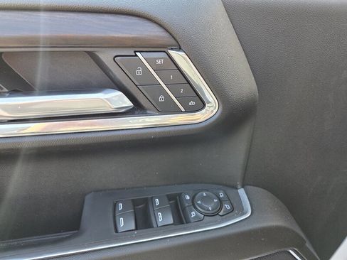 Used 2024 GMC Sierra 1500 SLT image 14