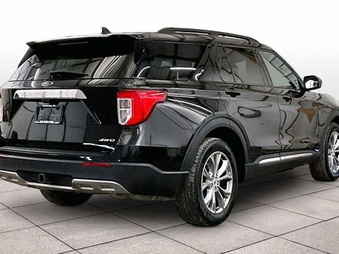 Certified 2022 Ford Explorer XLT w/ Equipment Group 202A image 11