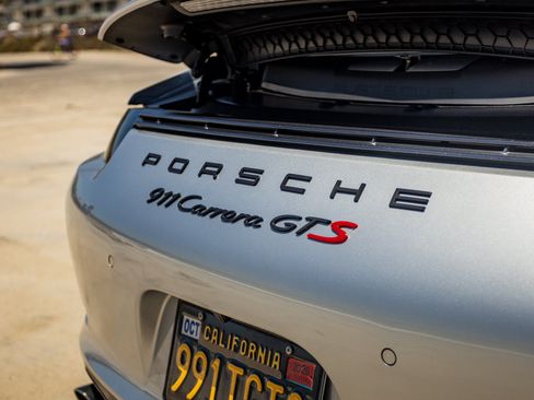 Used 2015 Porsche 911 Cabriolet image 11