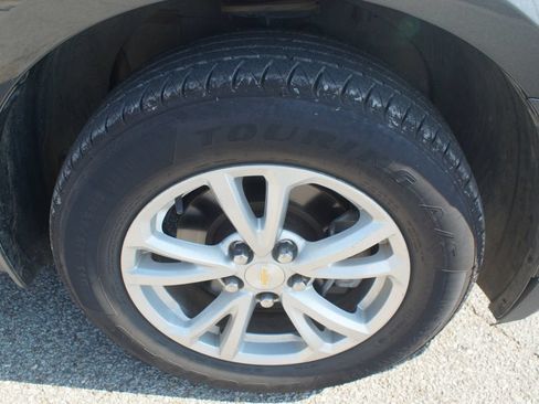 Used 2017 Chevrolet Equinox LT w/ Convenience Package FWD image 17
