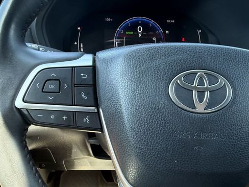 Used 2024 Toyota Grand Highlander AWD image 17