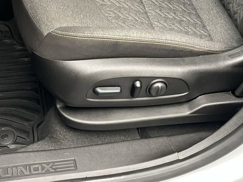 Certified 2024 Chevrolet Equinox LT image 10