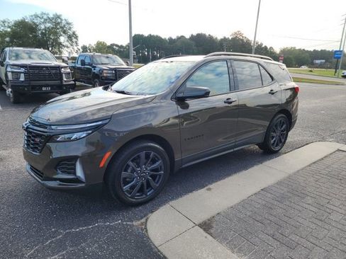 Used 2024 Chevrolet Equinox RS image 3