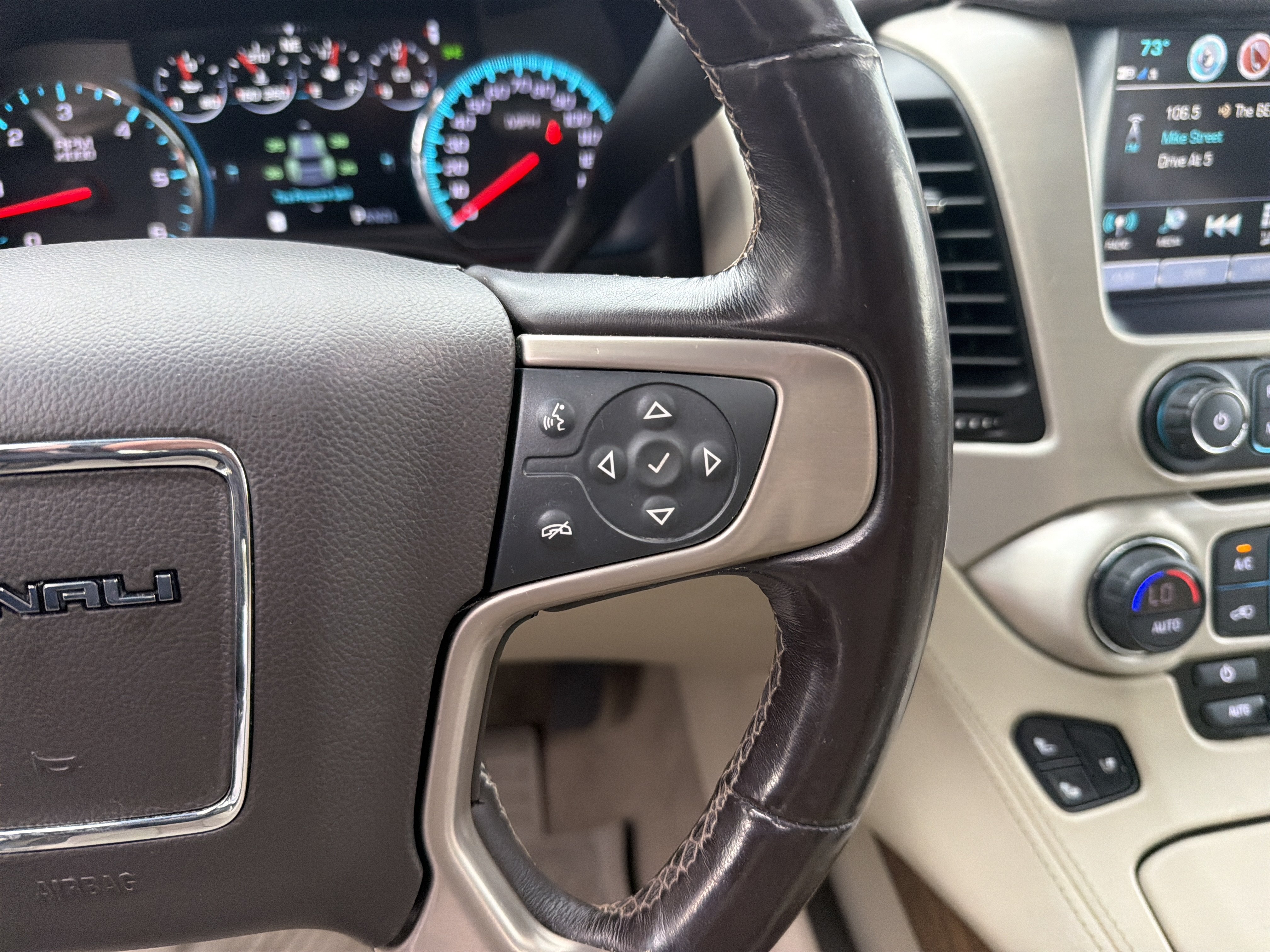 Used 2020 GMC Yukon XL Denali w/ Denali Ultimate Package AWD/4WD image 20