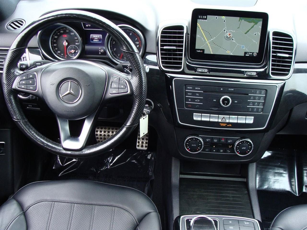 Used 2019 Mercedes-Benz GLE 400 4MATIC image 9