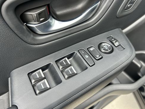 Used 2023 Honda Pilot EX-L image 25