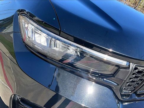 Used 2024 Jeep Grand Cherokee Limited w/ Black Appearance Package image 38