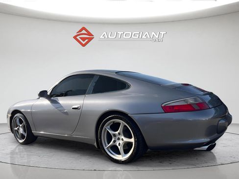 Used 2004 Porsche 911 Carrera RWD image 4