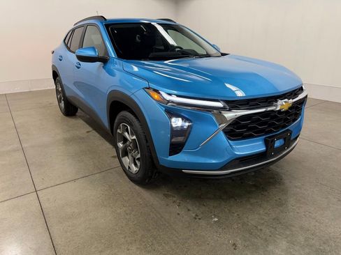 New 2026 Chevrolet Trax LT image 1