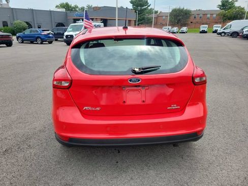 Used 2015 Ford Focus SE w/ Reverse Sensing Package FWD image 4