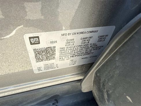 Used 2025 Chevrolet Trax LT w/ LT Convenience Package image 32