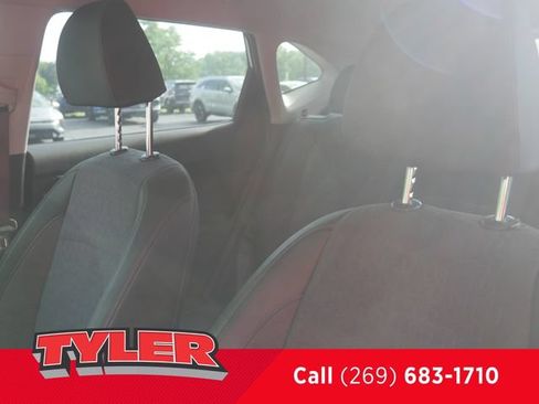 Used 2025 Kia Seltos S AWD/4WD image 35